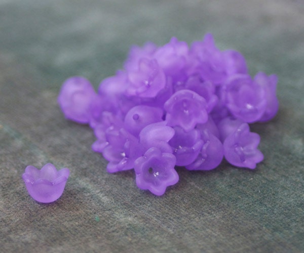 Lucite, Frosted, Flower Beads 10x6mm, 50 Pieces - jimenastreasures