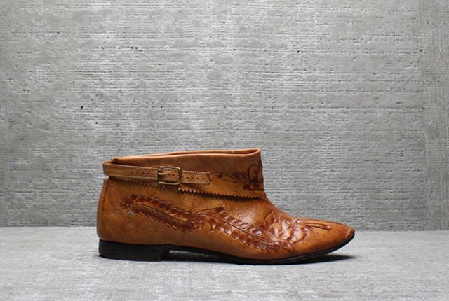 Vtg 70s Tan Tooled Leather Bohemian Hippie Shoes Flats 5