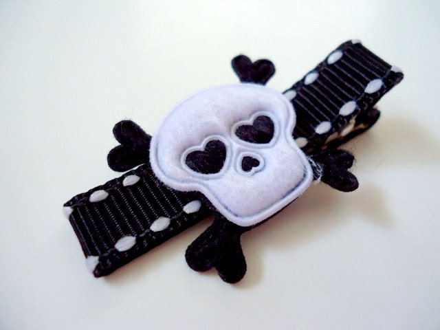 Little Girls Hair Clip - Black and White Skull and Crossbones