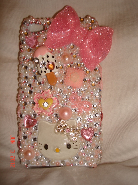 Pretty in Pink Hello Kitty phone case (kawaii)