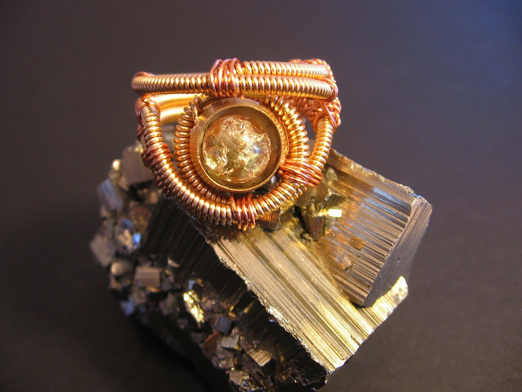 Steampunk Ring - Custom Unisex Wire Wrap - Golden brass