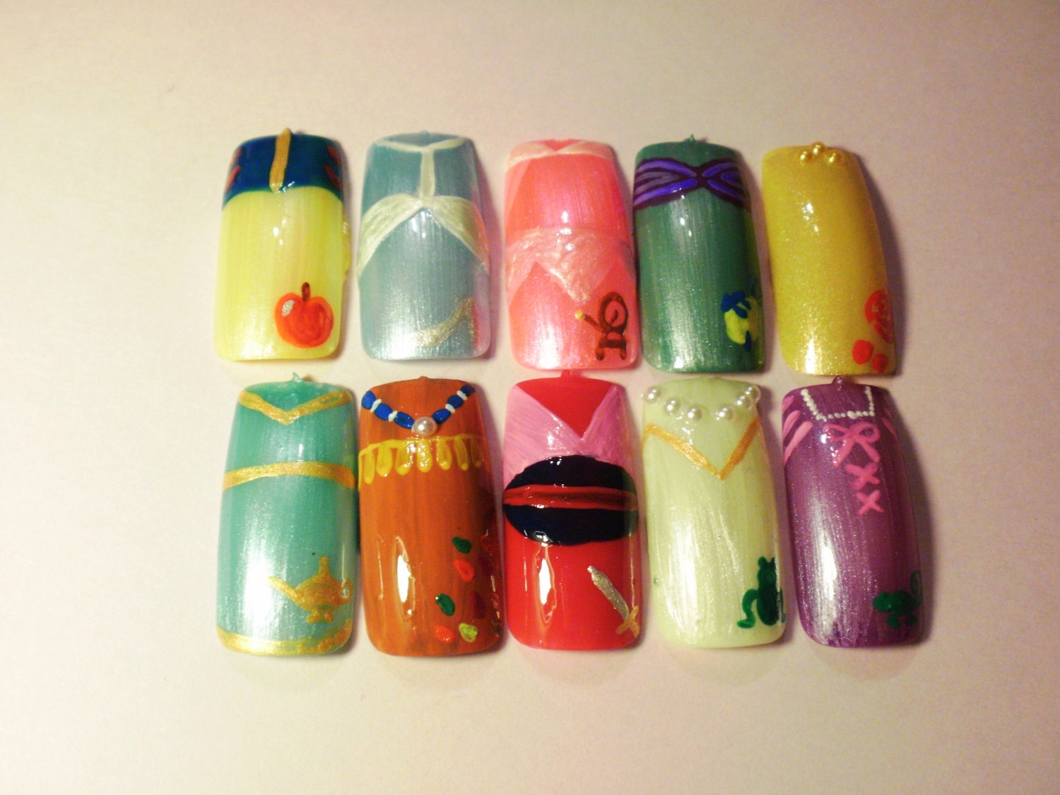 False Nails Disney (choose your characters)