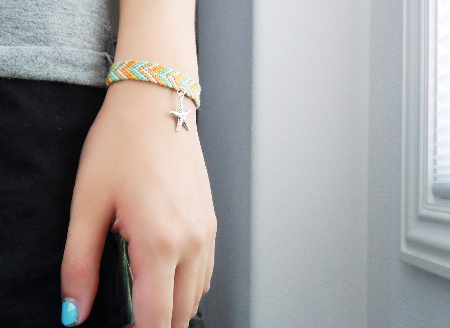 Starfish Friendship Bracelet Charm Wood Beads Boho Surf Style Beach Beachy Ocean Breeze Summer Fashion Pookie Design