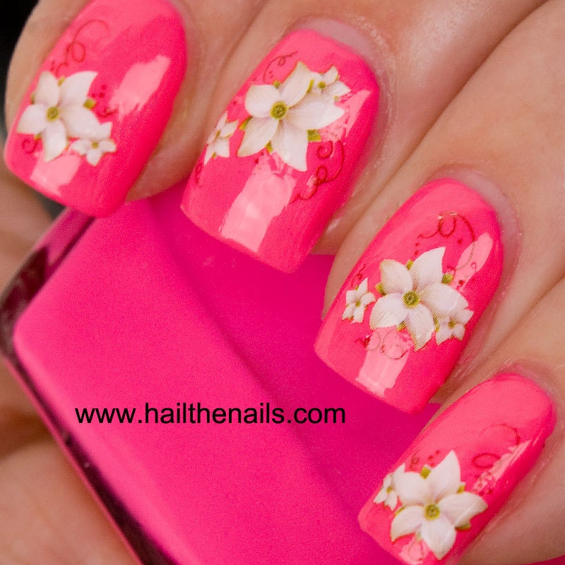 Lily Nails