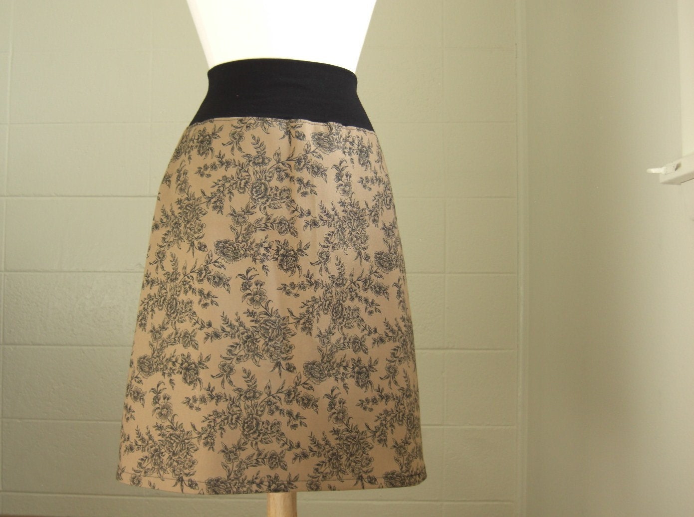 SALE - MEDIUM Womens Aline Skirt Black and Brown Rose Toile Floral - Ready to Ship in Size MEDIUM