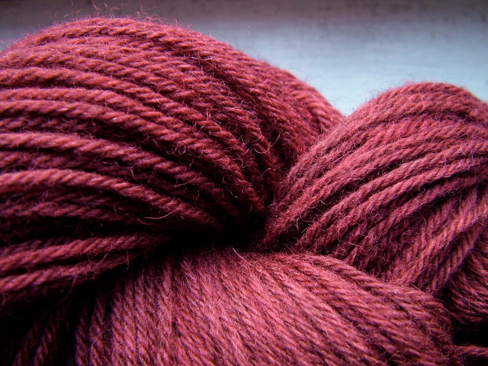 GARNET - (230 yards) Lush Handdyed Worsted Wool Yarn Skein