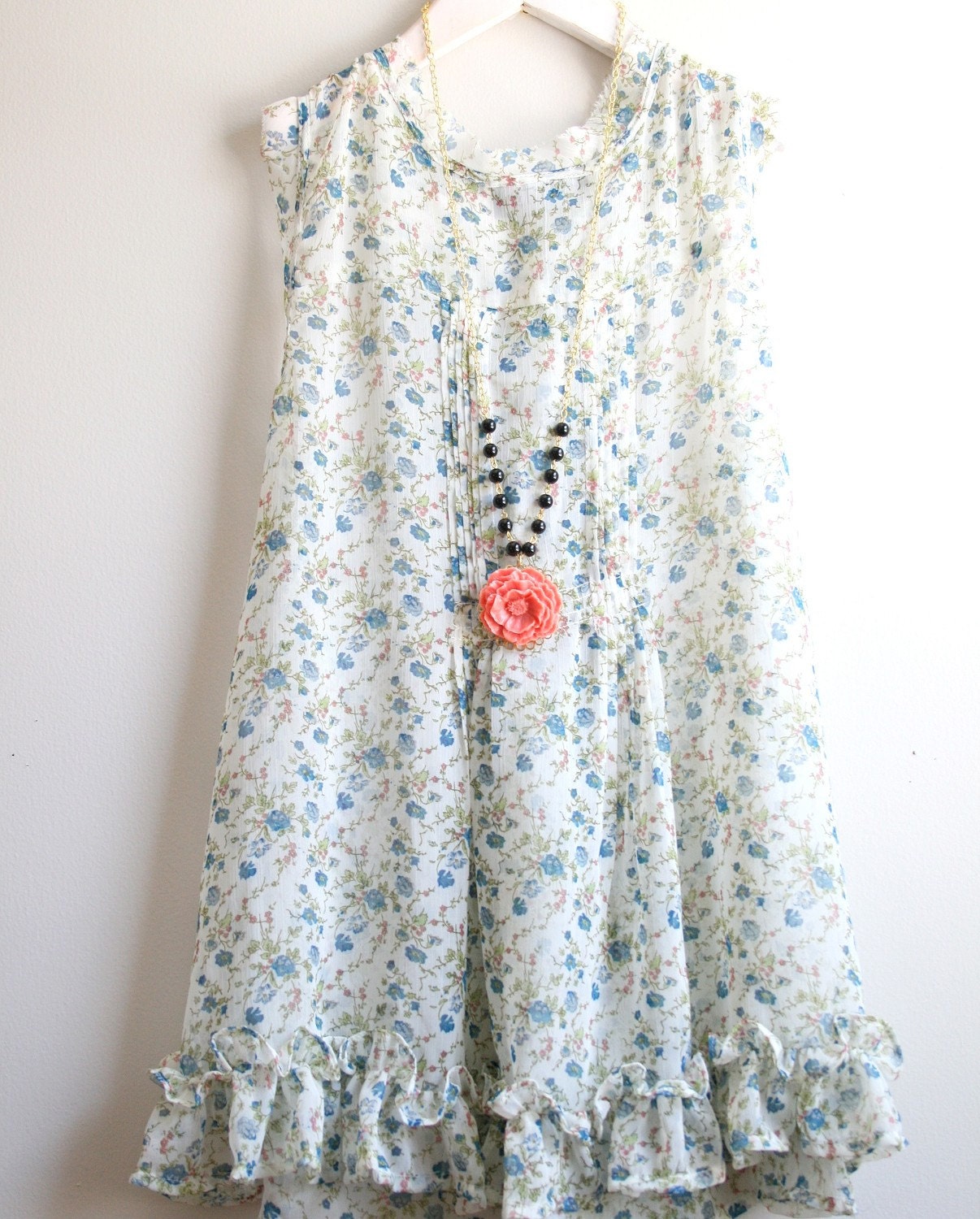 Peachy Pink Ruffled Rose Long Necklace