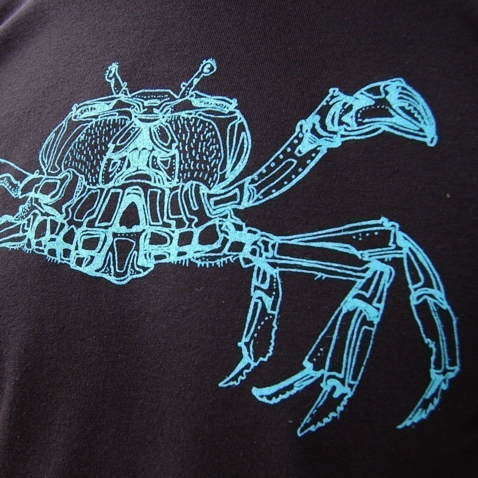 Blue crab on black S-XXL