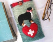Bernese Mountain Dog Eyeglass / Sunglasses Case, Vintage Wool