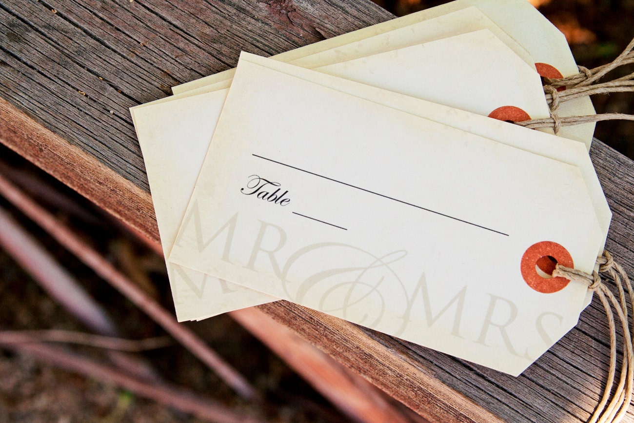 Mr & Mrs - Vintage Luggage Tag Escort Cards - Place or Favor Cards for your Wedding Day - Set of 25 Tags