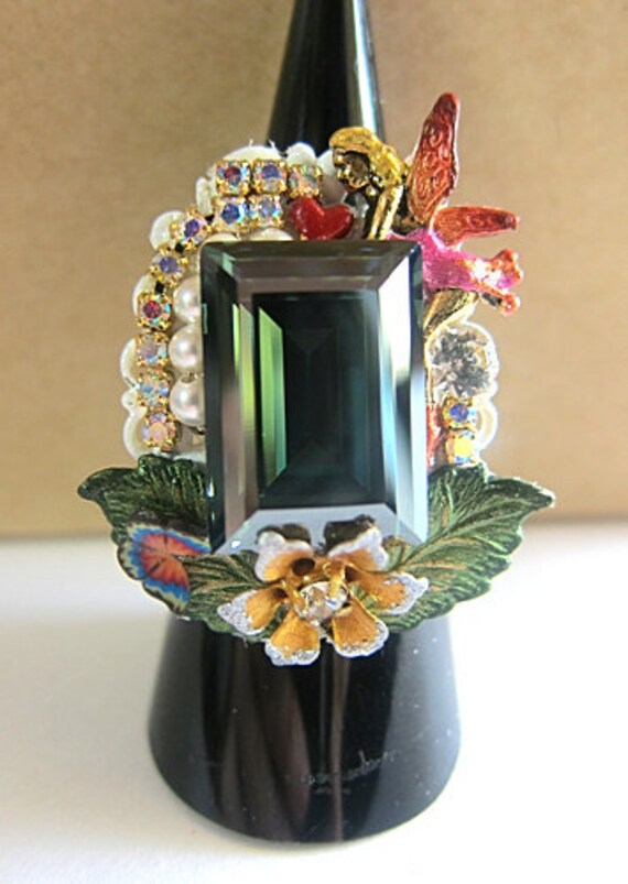 Love Fairy With Green Crystals Ring