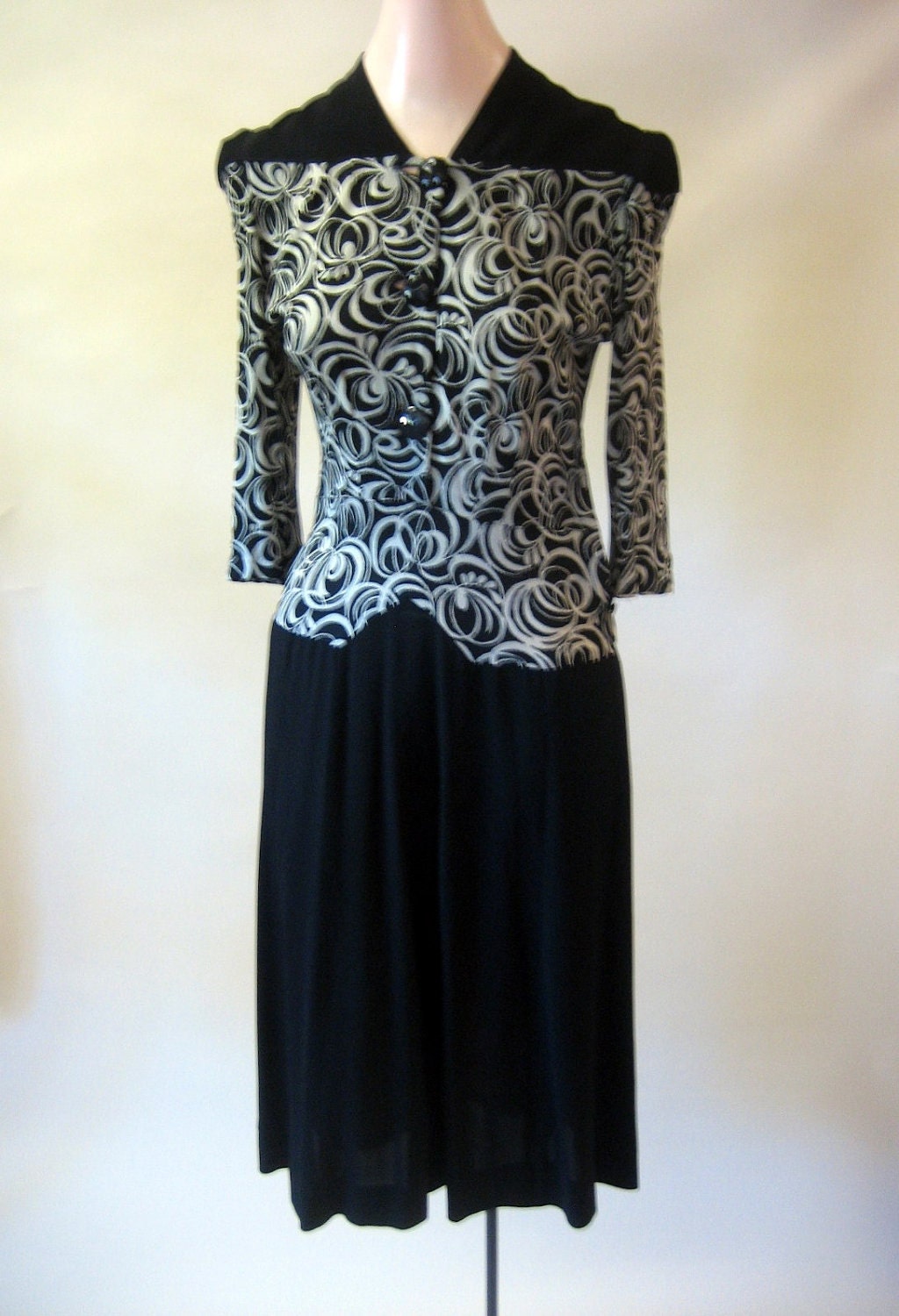 1940s Black Swirl Print Rayon Crepe Jersey Dress Small
