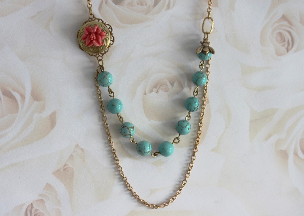 Bee Necklace Vintage Style, Bee Flower Necklace, Flower Locket necklace, Turquoise Necklace, Coral Flower Necklace, Vintage Jewelry