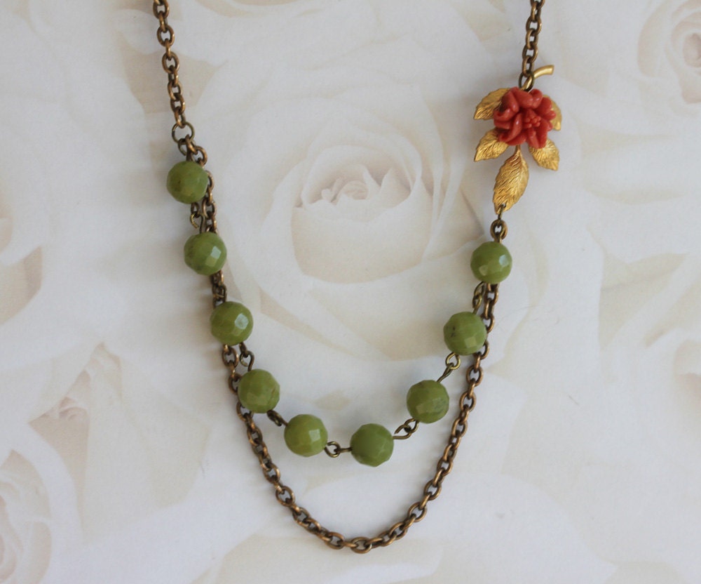 Coral Flower Necklace, Green Gemstone Necklace , Vintage Bridal Jewelry, Flower Necklace
