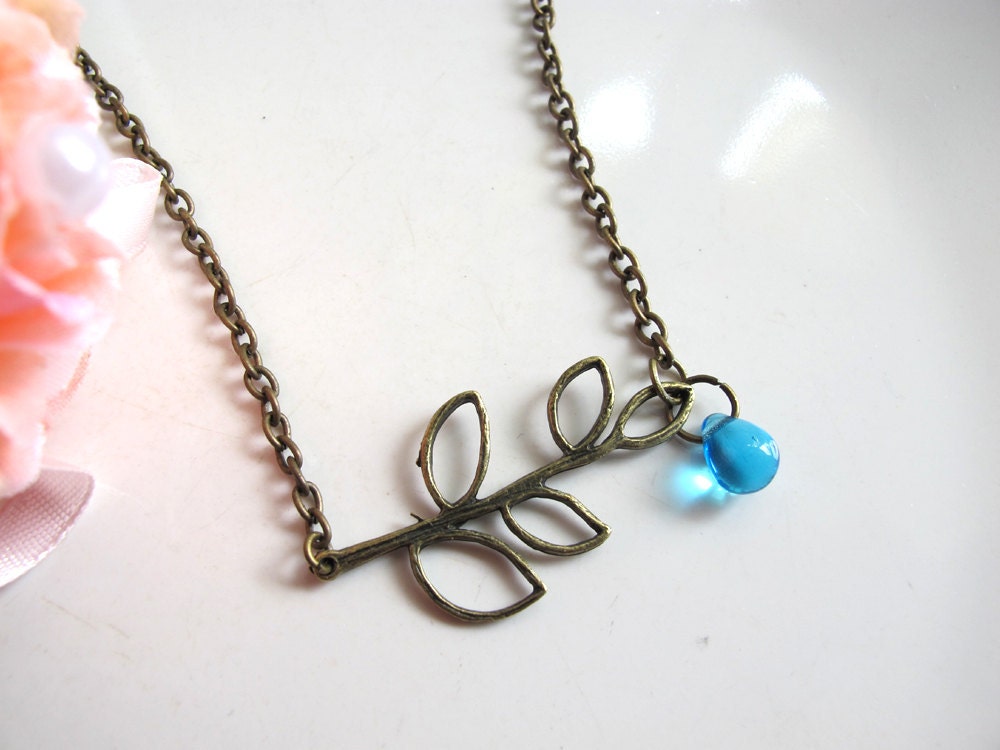 Early Morning Dew Drop Nature Inspired Woodlands Leaves branch Simple Pretty Necklace