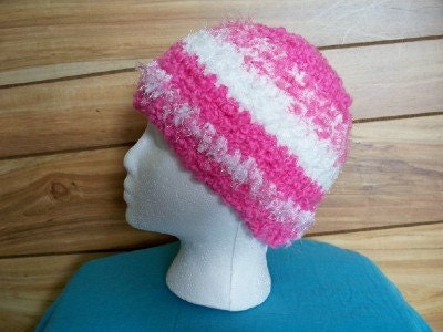 Beanie Crocheted Pink and White