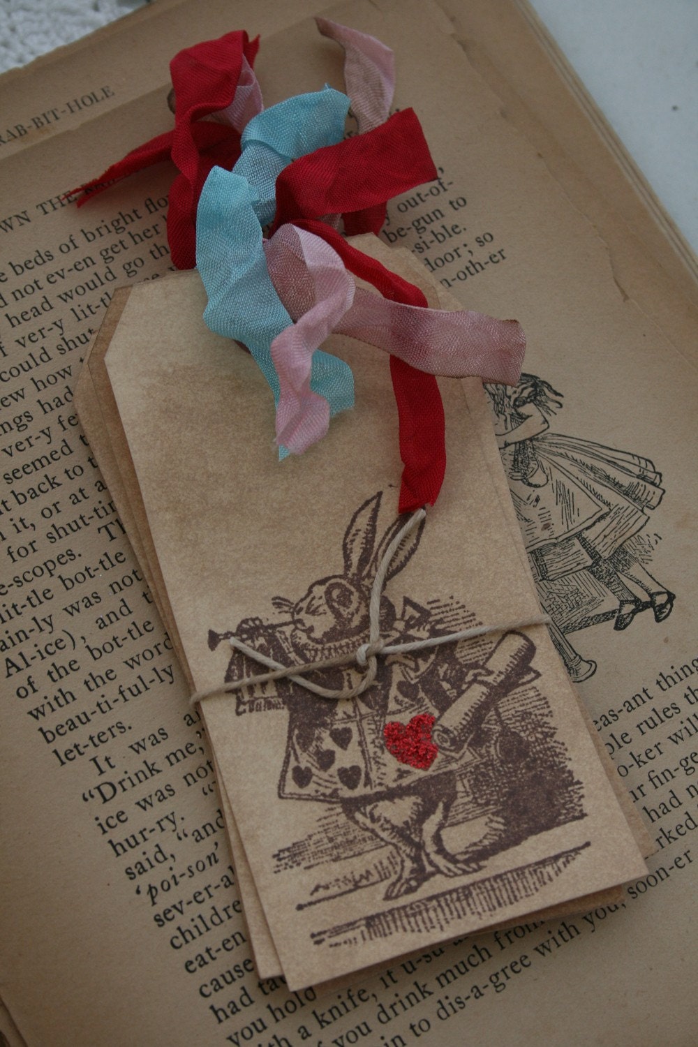 ALICE IN WONDERLAND Tags -White Rabbit Knave - Glittered Heart Tags- Set of 5