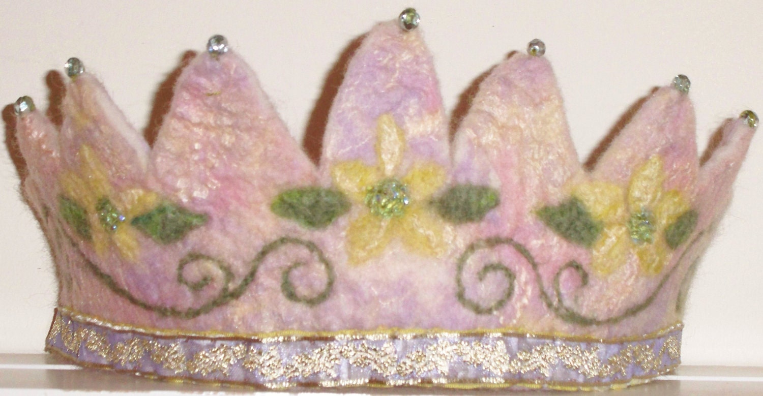 Irridescent Shell Pink Waldorf Crown