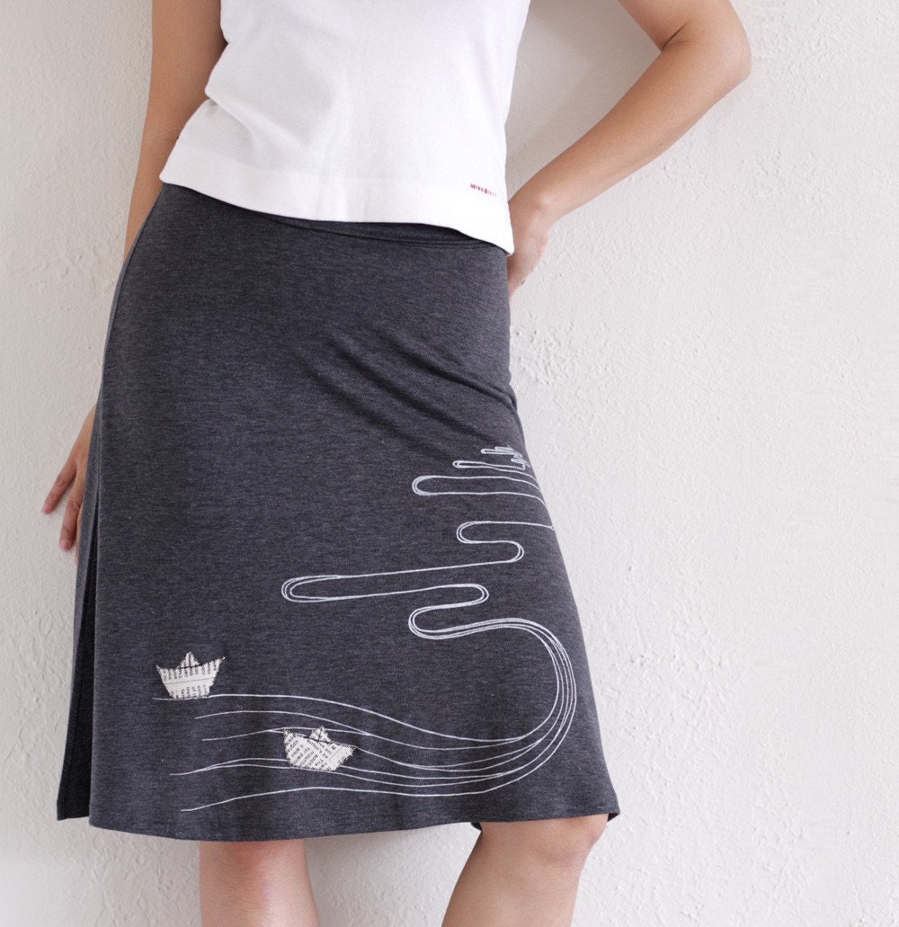 Womens Fashion - Handmade appliqué Jersey A-line skirt . Grey Knee Length Skirt - The creek and the paper boats - size Medium
