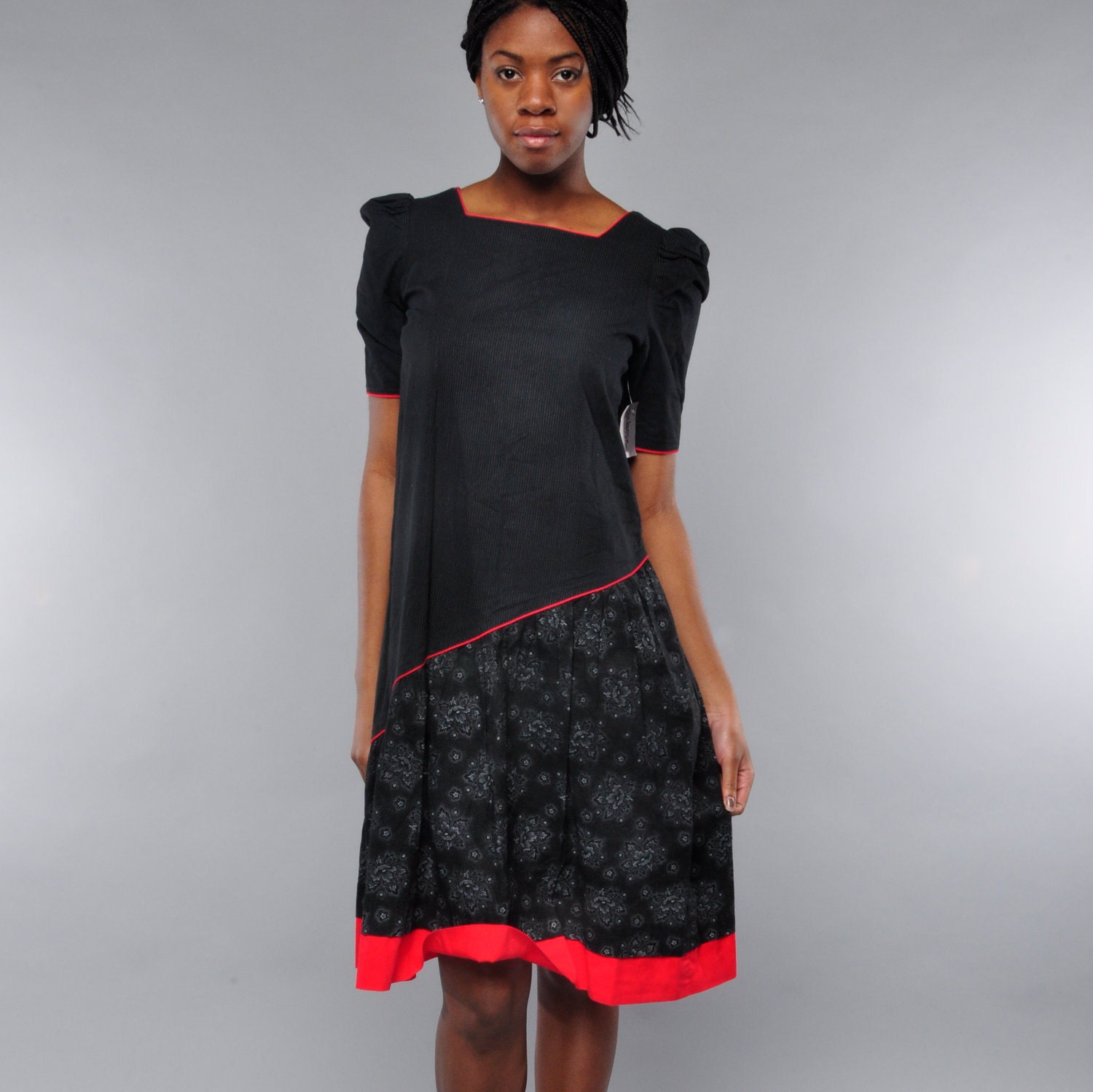 Vintatge Drop Waist Dress .. Puffed Sleeves .. Black with Red Trim .. S M
