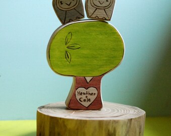 Personalized Wedding Cake Topper Owl Pair and Sweetheart Treer with Custom Colors