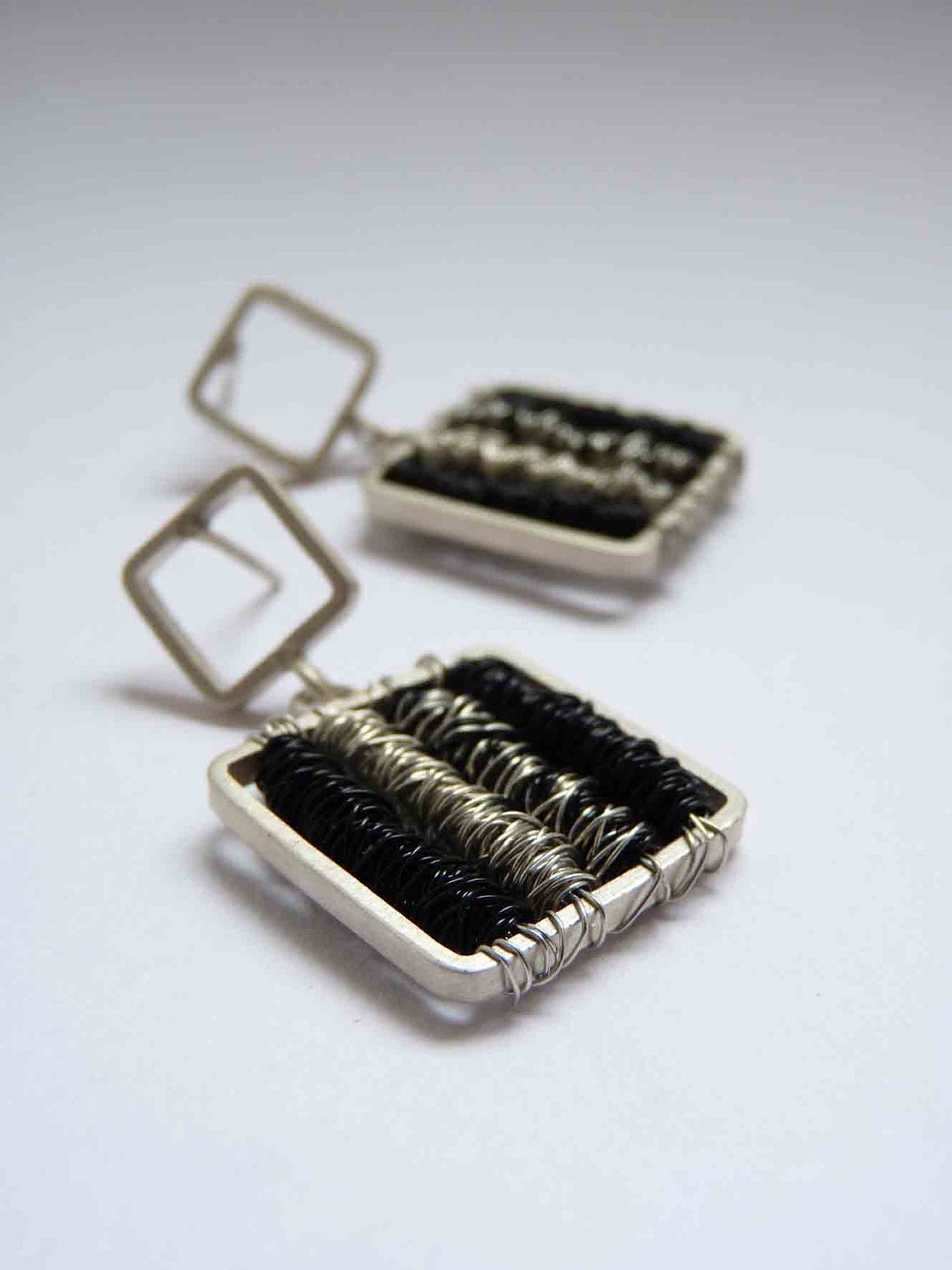 Squard tangle earrings Black - Sterling silver and copper wire - Super lightweight - Wire wrapping - Tangle earrings