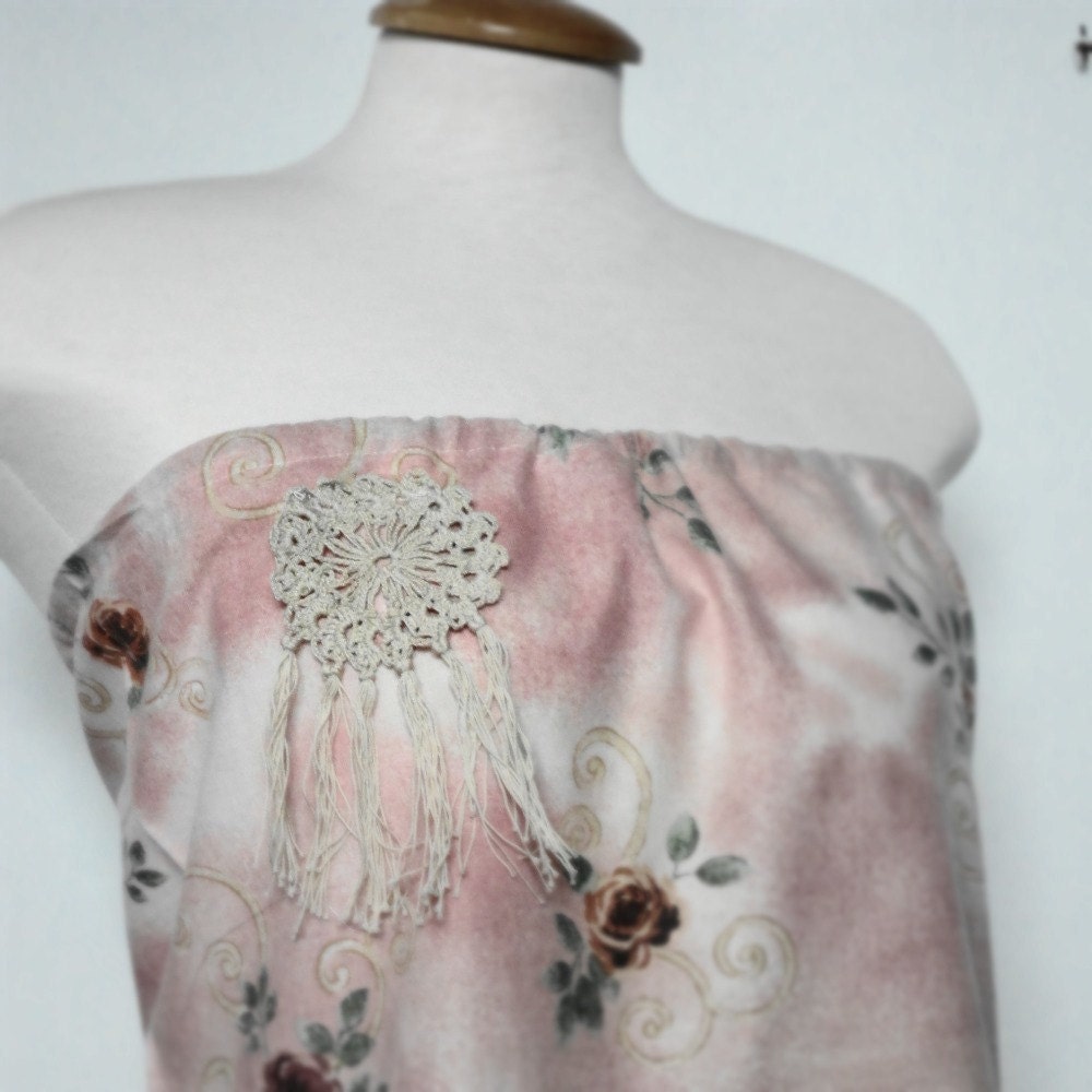 Womens Eco Fashion. Upcycled Clothing Women. Womens Tube Top. Womens Pillowcase Top. Recycle Upcycle Repurpose.