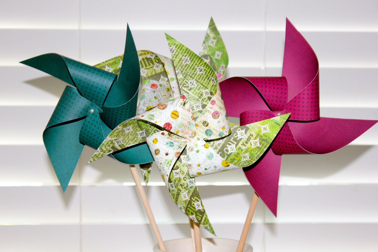 PINWHEELS  4 Large Twirlable Pinwheels SWEET SALLY