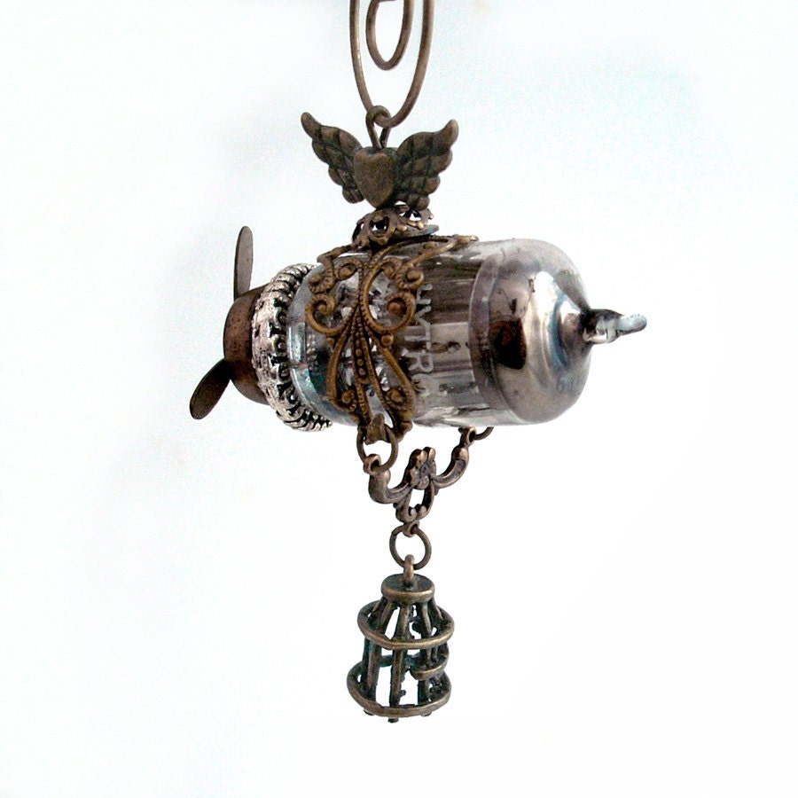 Steampunk Airship, Zeppelin, Dirigible - Cargo Carrier