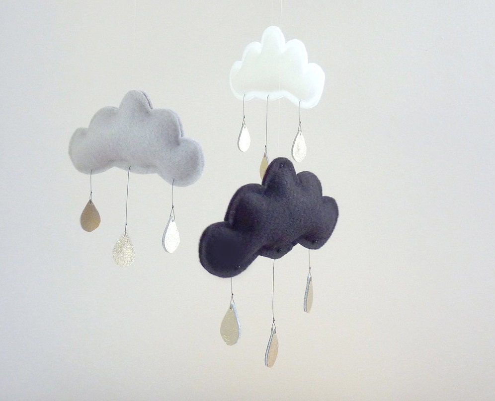 Cloud mobile for nursery "PARIS" by The Butter Flying