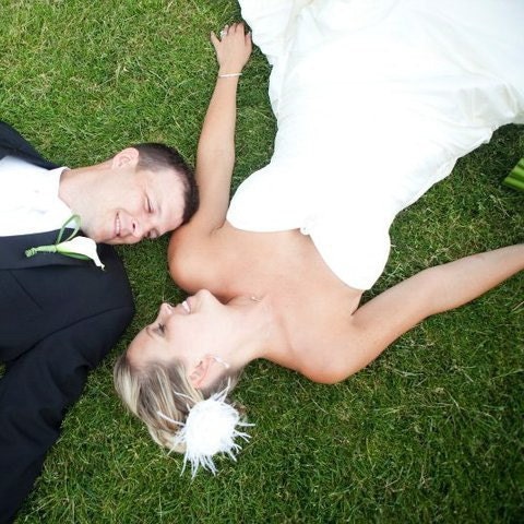 Ivory bridal flower with feathers and rhinestones - CHICAGO no.54