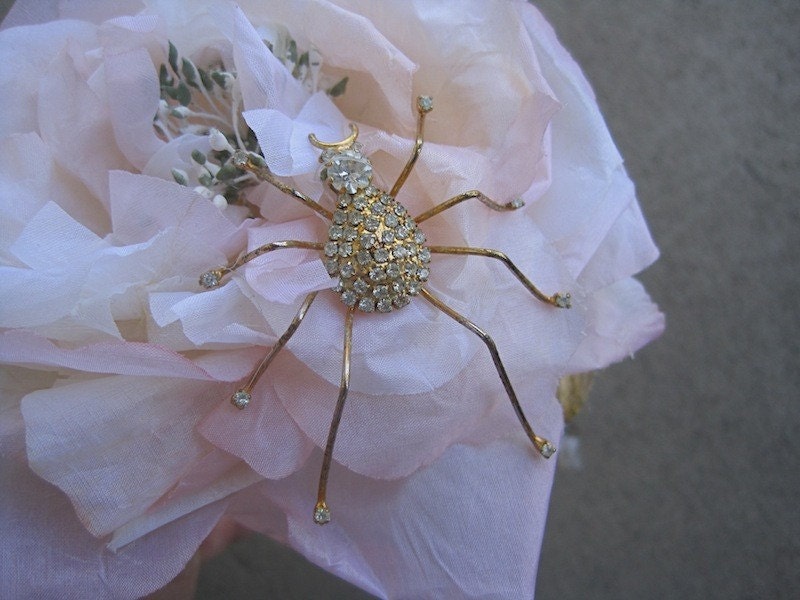 A Rose for Charlotte: FASCINATOR Huge Vintage Rhinestone SPIDER Pale Pink Flower Headband
