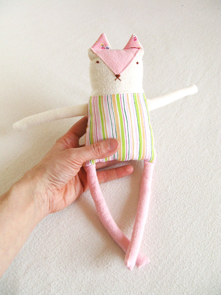Plush Cat Kitty Recycled Fabric Baby Friendly Cute Adorable Soft Pink