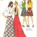Vintage Sewing Pattern Skirt 1970s Simplicity 9957 Skirt uncut