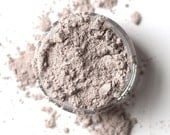 Glimmer - Vegan Mineral Eye Highlighter / Eyeshadow - pale creamy beige  - Handcrafted Makeup