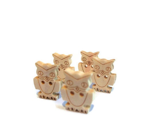 Wood Owl Buttons - Five - Woodland Creature - Natural - grimmlynn