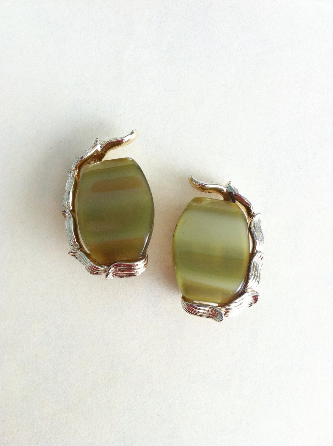 Vintage Earrings Moss Green Moonglow Lucite Clip On