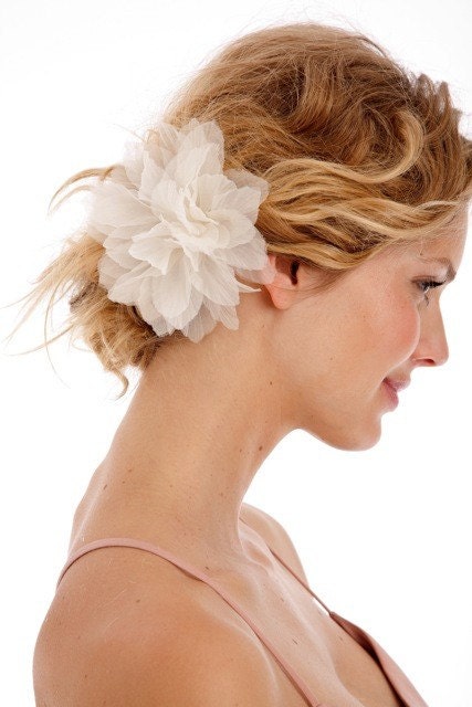 LAUREN- Pressed Silk Mum flower fascinator/clip