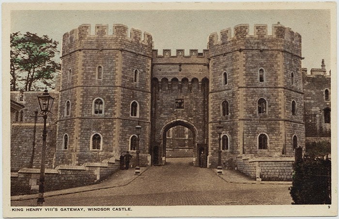 Vintage postcard King Henry VIII Gateway Windsor Castle British royalty - Free U.S. shipping