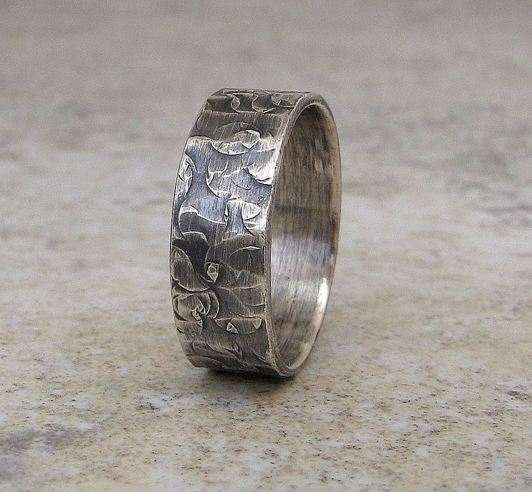 Mens Wedding Band Hammered Silver Ring Distressed Circles Wedding Ring Rustic Wedding Band