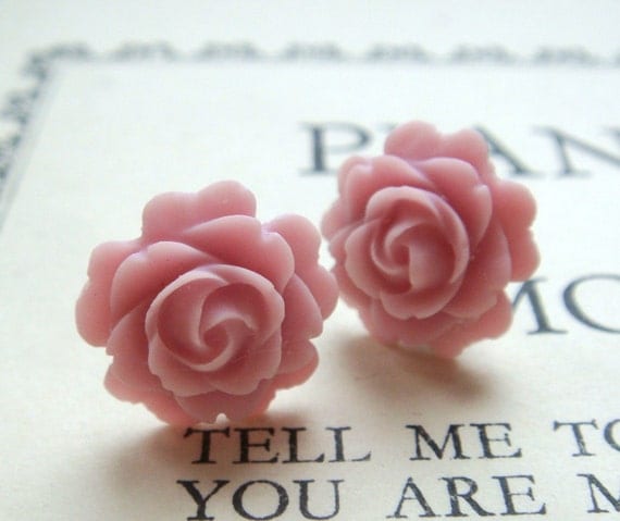 NEW - Cabbage rose earrings