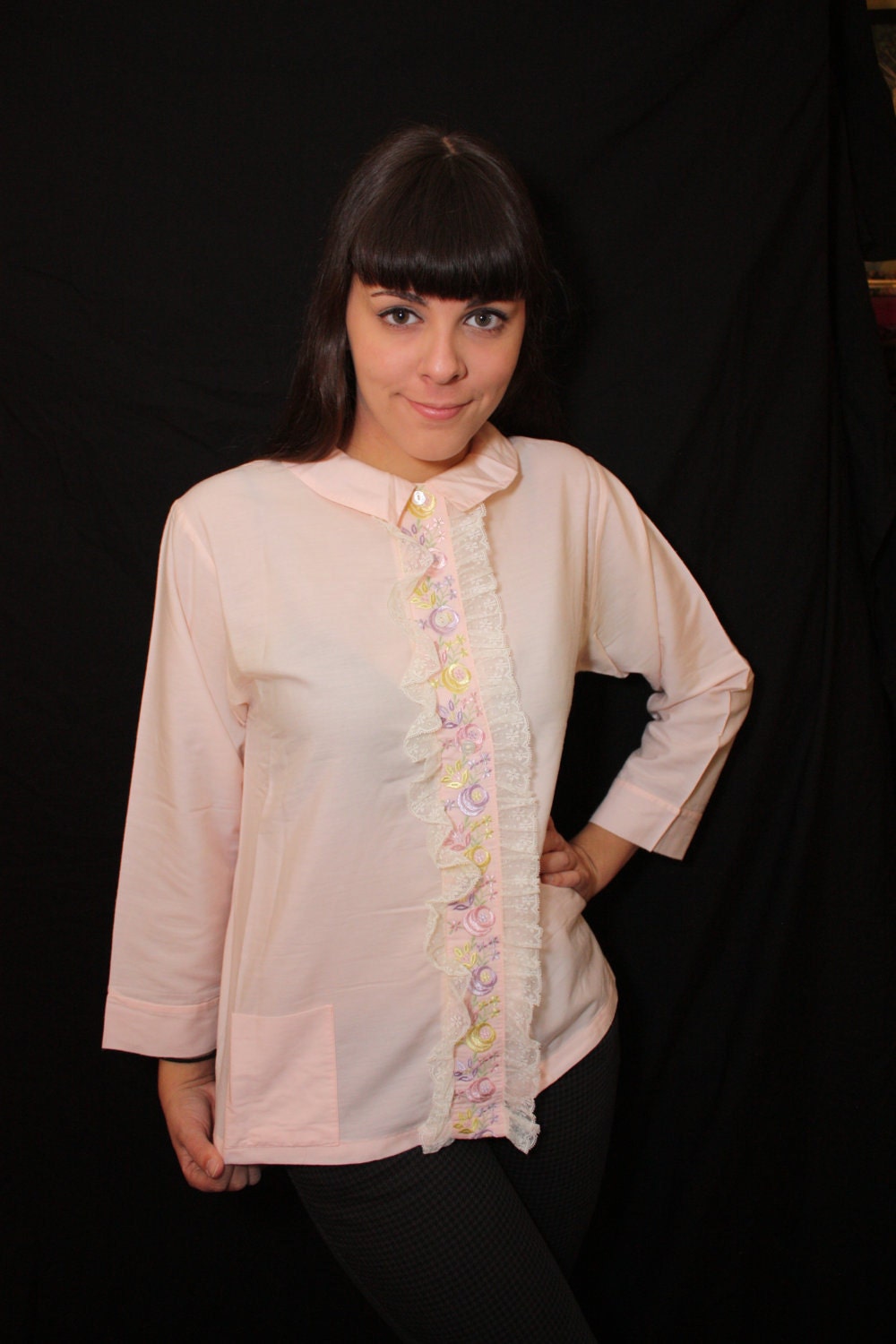 vintage 1950s pink long sleeve blouse