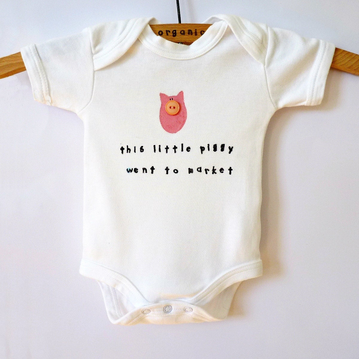 Organic Onesie : 'This little piggy' 0-18 Months