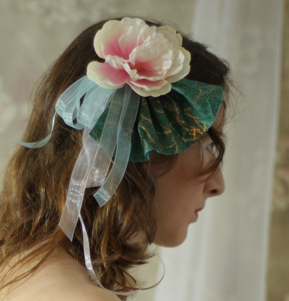 9 DOLLARS OFF Princess of the Pond Fascinator OOAK