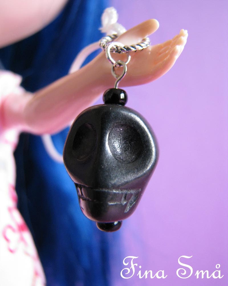 SALE LAST CHANCE Black Blythe Skull Pull Ring Charm punk gothic rock n' roll Day of the Dead