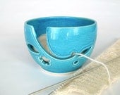 Turquoise Blue leaves Yarn Bowl, Ceramic Yarn holder, Crochet Portable Traveling Knitting bowl, BlueRoomPottery