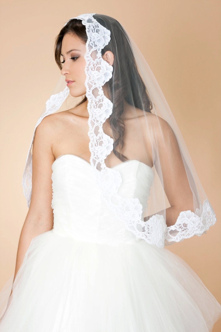 Chrisantha - Lace edge Mantilla Veil, 206