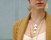 Cascading triangle necklace 1A06