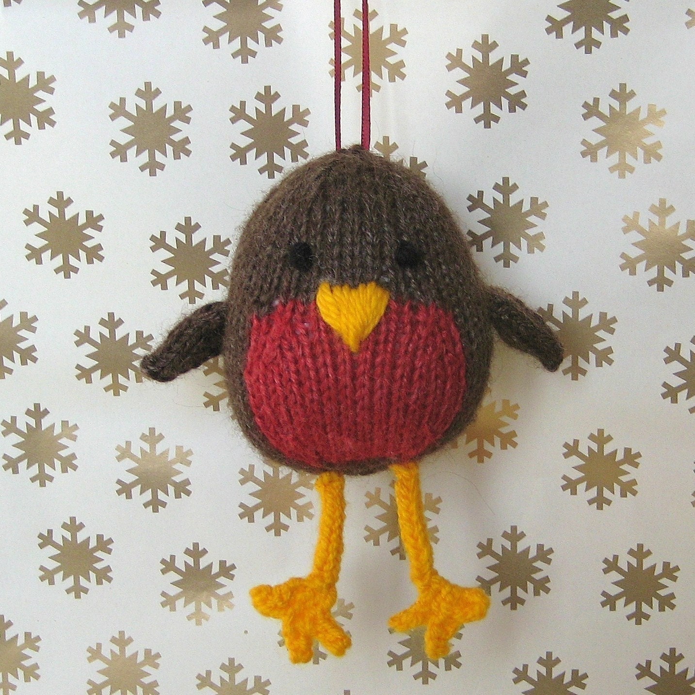 Jolly Robin knitting pattern - make a knitted Christmas toy or decoration with this pdf pattern from fluff and fuzz