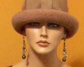 Cloche Hat - Mid-Century - Light Brown